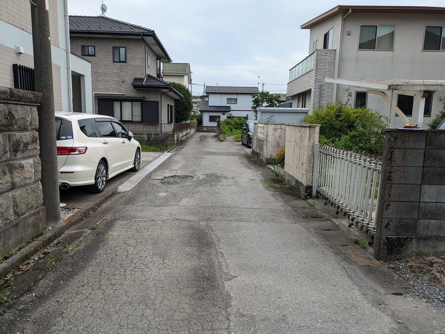 西側道路