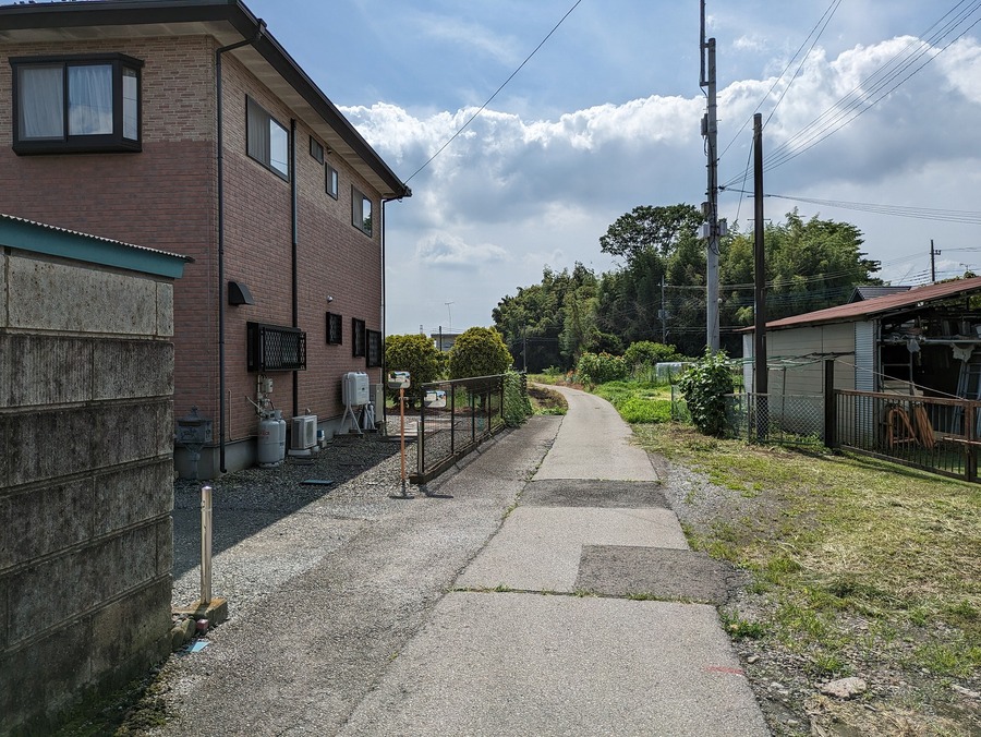 前面道路　北側　道路後退済