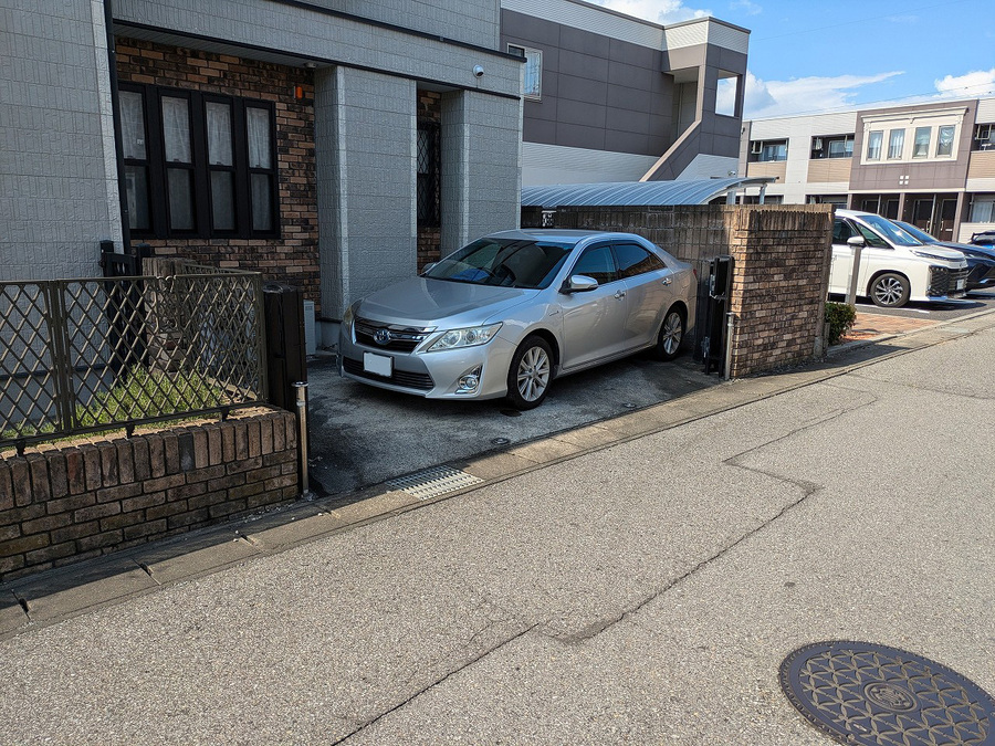 東側駐車場