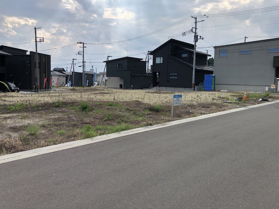 建築条件無しなので、お好きなハウスメーカーで建築可能です。