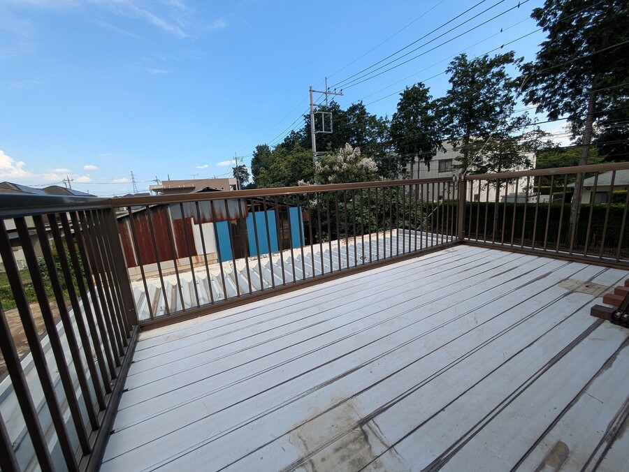 東側バルコニー