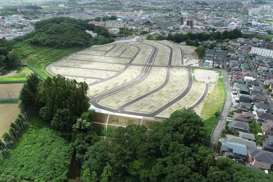 分譲地完成直後の様子です。
