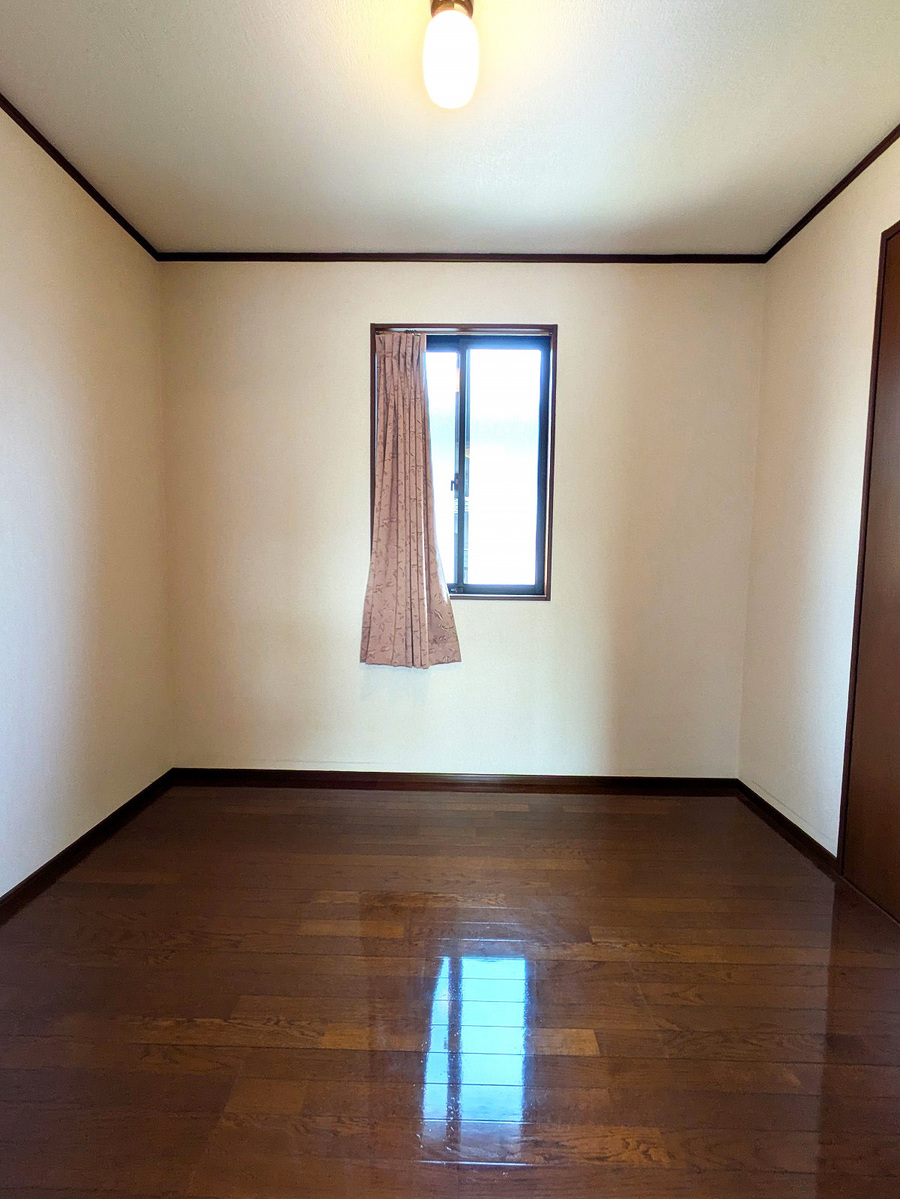 主寝室のWICは収納力◎