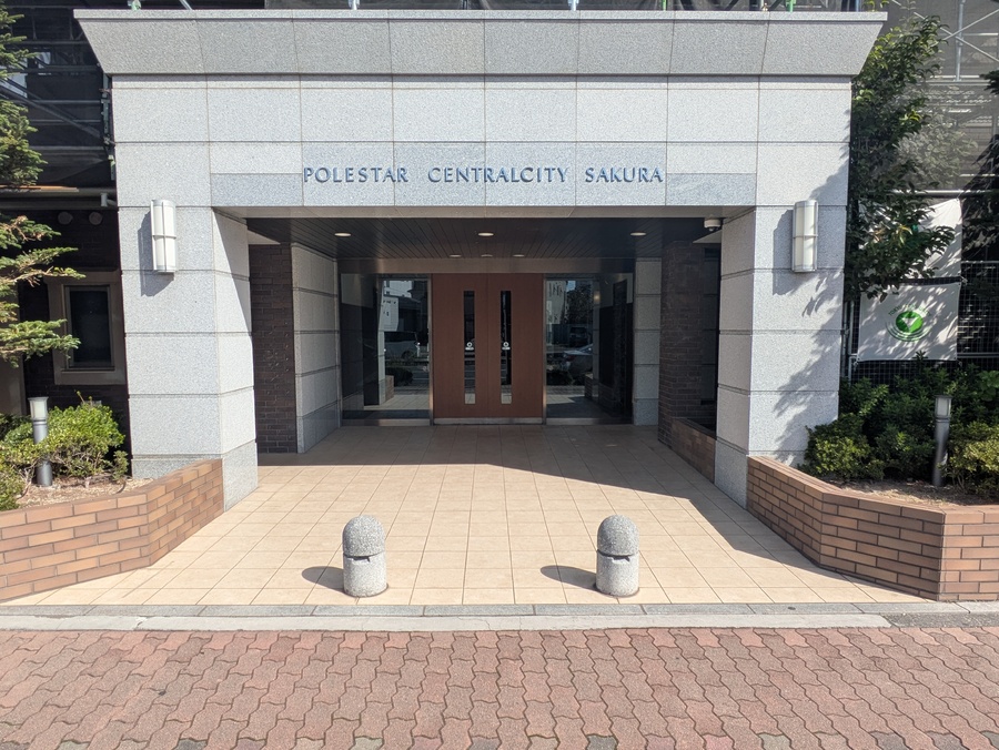 エントランス　外側