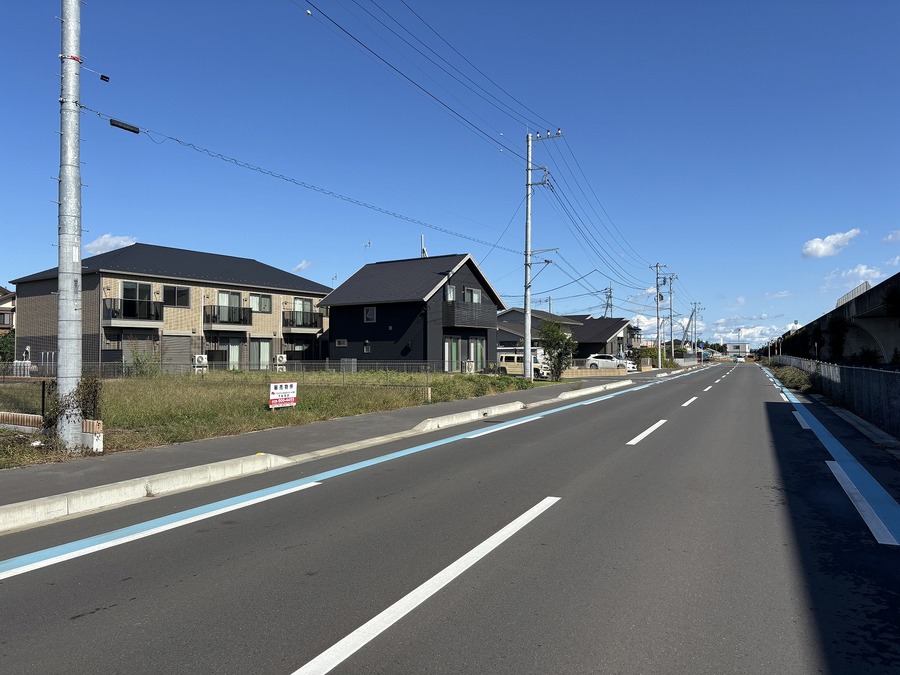 前面道路　南側
