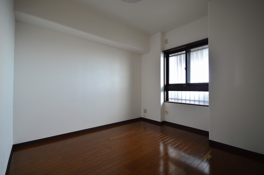 洋室5.1帖（クロス貼替）