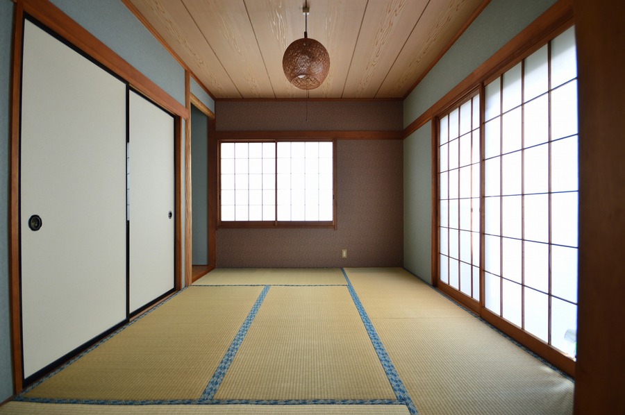 リビングと隣接した和室