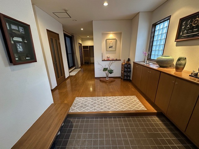玄関（内側）