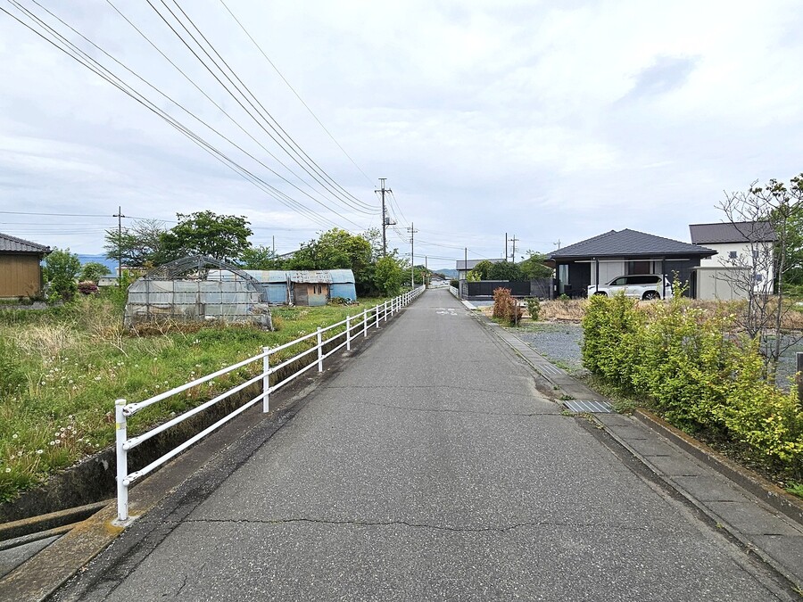 南側前面道路
