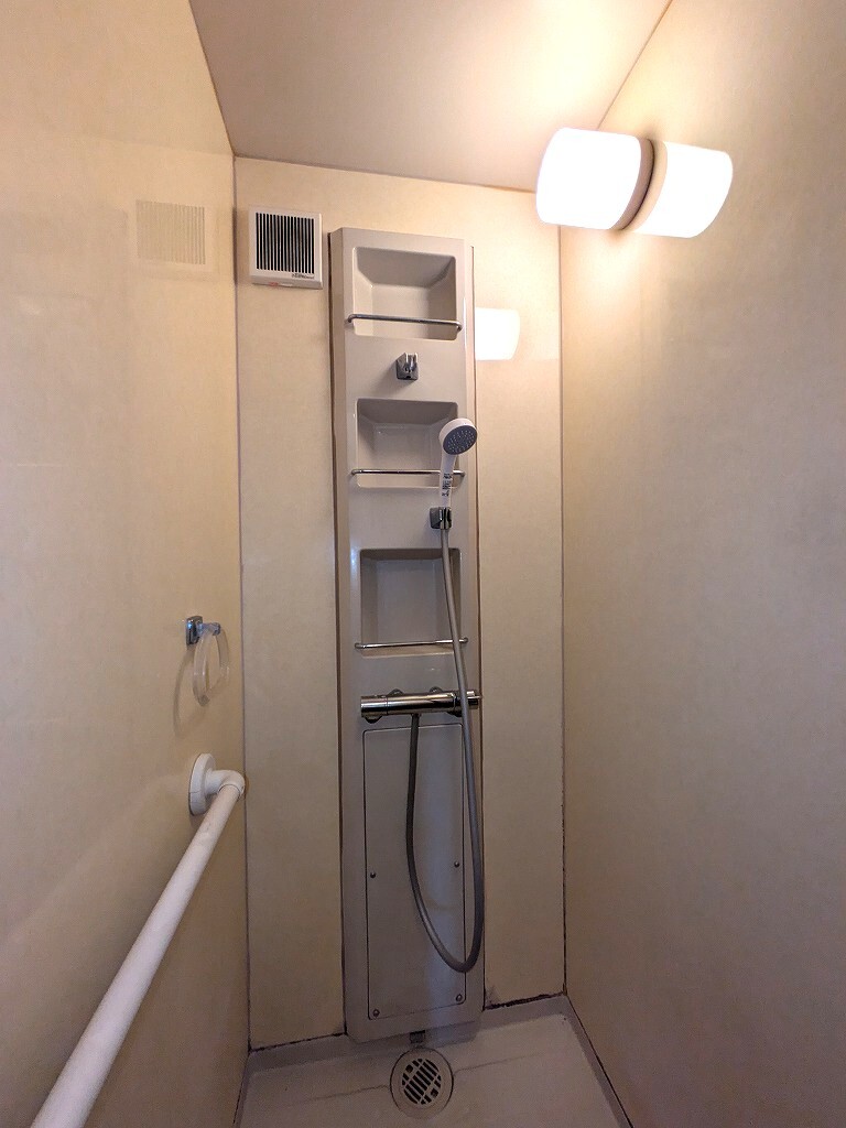 2F シャワールーム